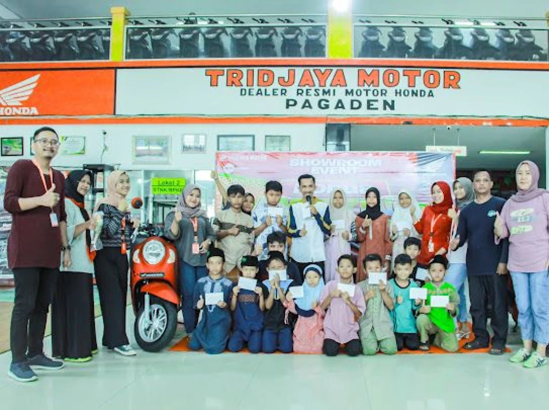 Tridjaya Motor Pagaden Gelar Showroom Event AMAYZING, Banyak Game Menarik Hingga Santunan Anak Yatim