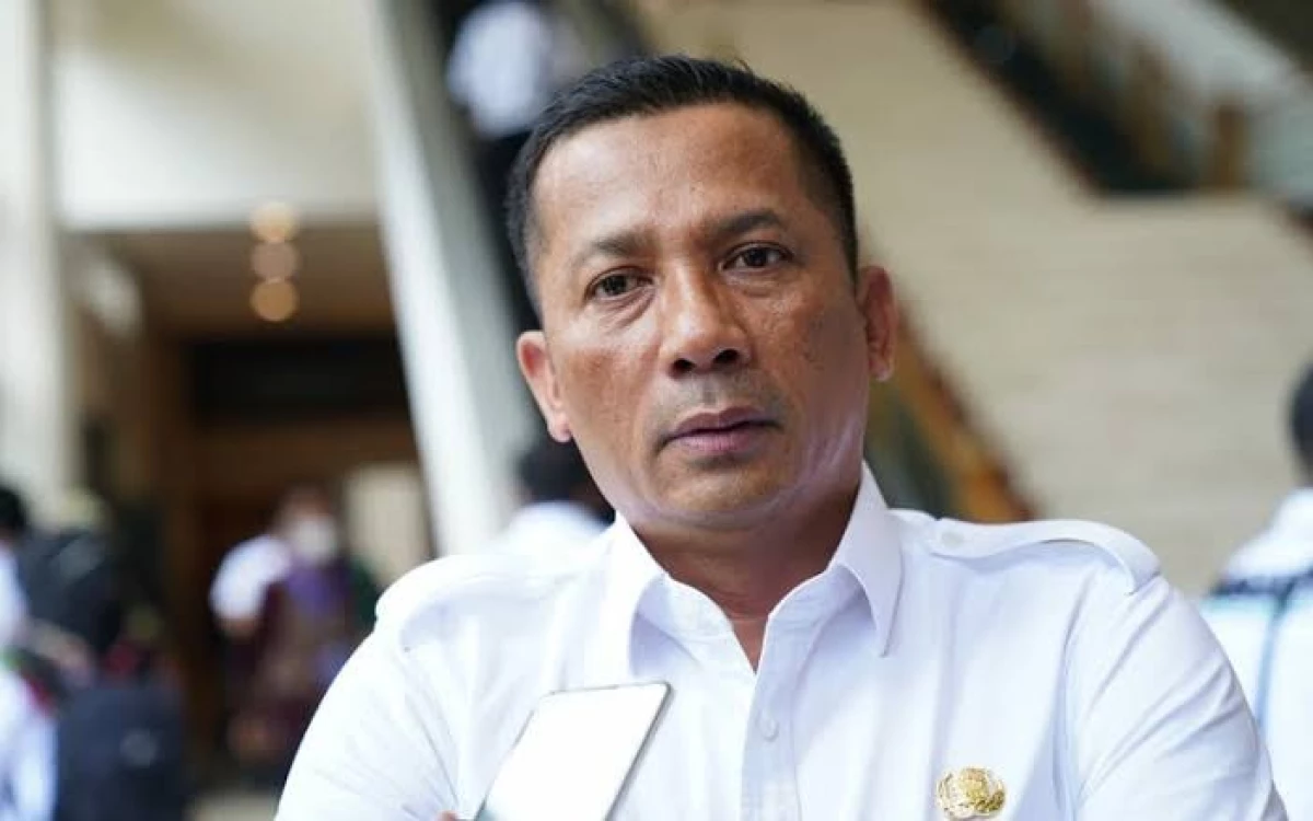 Parah Bupati Gadaikan Kantornya Sebesar 100 Miliar