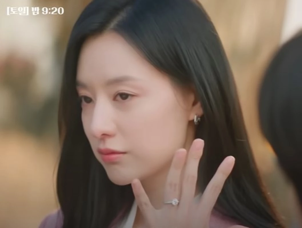 Spoiler Queen of Tears Episode 13: Hae In Pamer Cincin dari Hyun Woo, Bakal Rujuk?