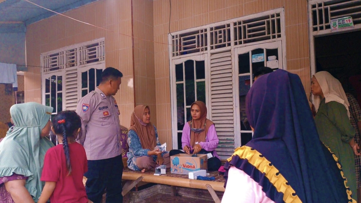 Diduga Keracunan Makanan di Tempat Hajatan, Ratusan Warga di Karawang Dilarikan ke Rumah Sakit