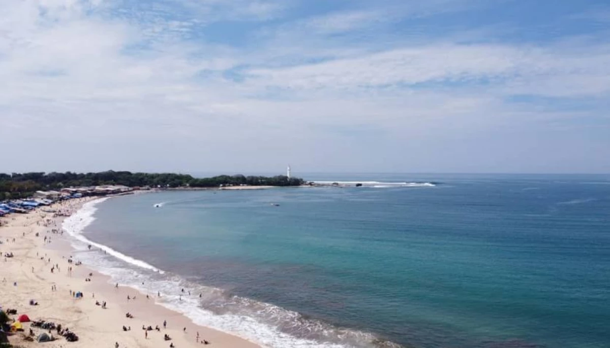 5 Pantai Tersembunyi di Jawa Barat yang Bikin Kamu Terpana!