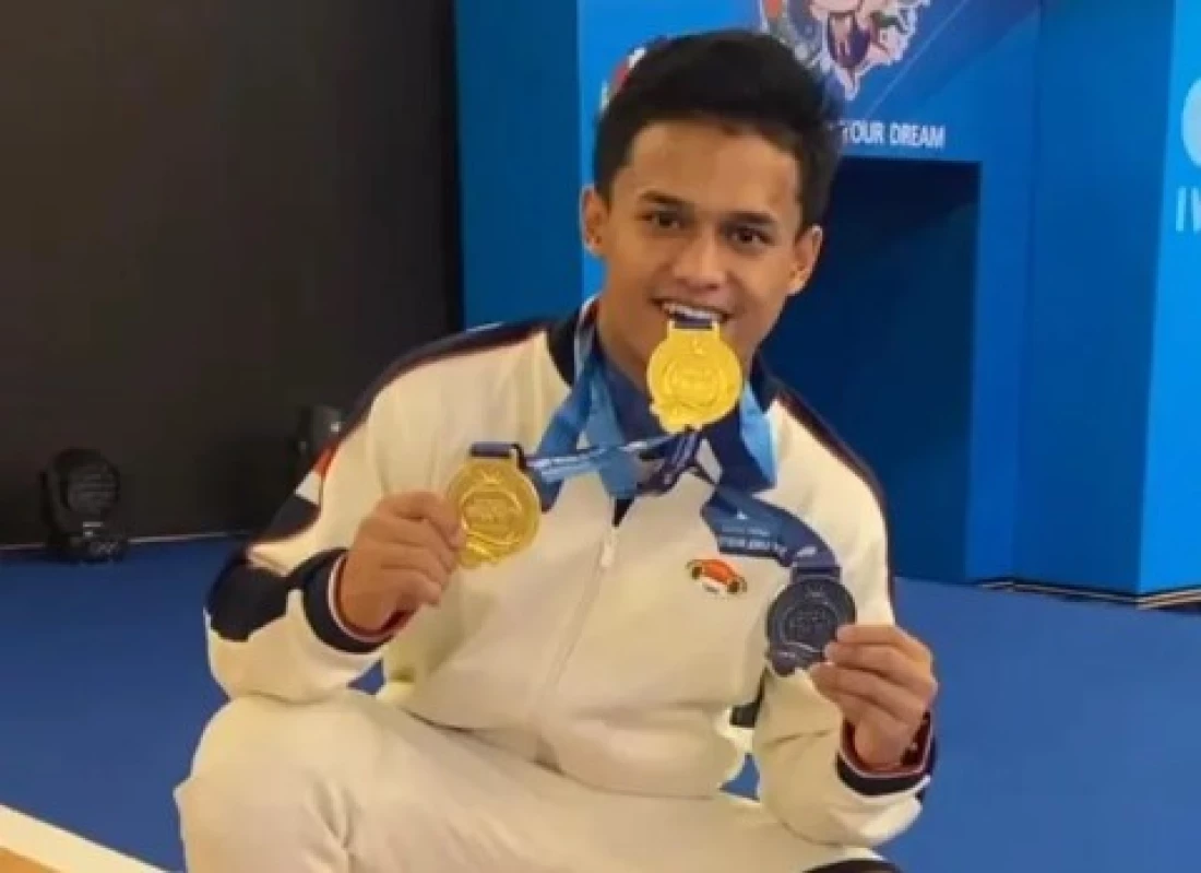 Rizki Juniansyah Raih Tiket Olimpiade Paris 2024 Usai Juara di Piala Dunia Angkat Besi 2024