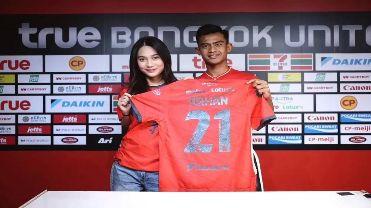 Pratama Arhan resmi menandatangani kontrak bersama Bangkok United. (Instagram @pratamaarhan8)