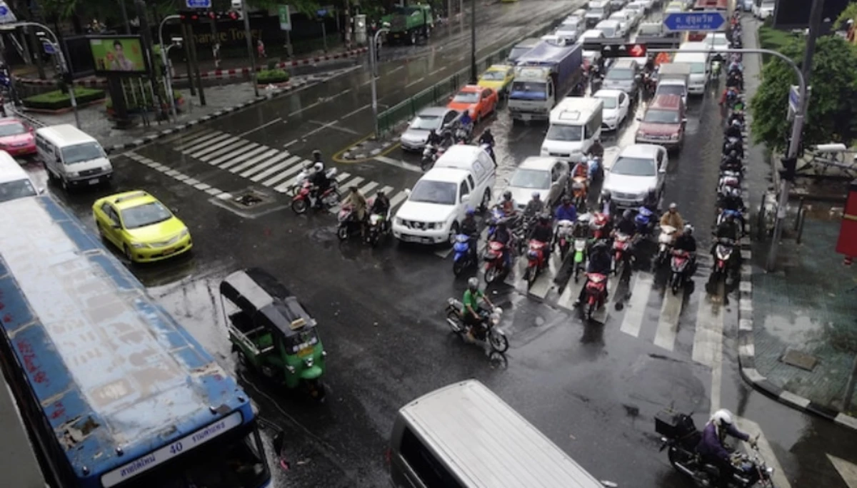 Saat Arus Balik Lebaran Mencapai Puncak, Mana Lebih Baik: Waze atau Google Maps?