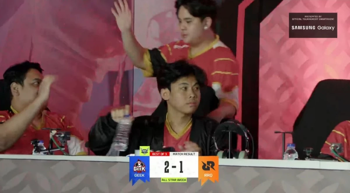 Hasil MPL ID S13 Week 4 Geek Fam vs RRQ Hoshi, Sang Raja Takluk. (Sumber Foto MPL Indonesia)