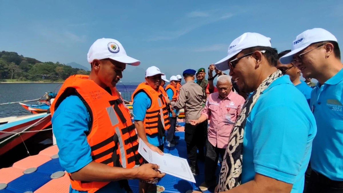 KESELAMATAN. Dirjen Perhubungan Darat Irjen Pol. Risyapudin Nursin menegaskan, faktor manusia, kondisi kapal dan cuaca sangat berkaitan dengan keselamatan transportasi sungai, danau dan penyeberangan.   ADAM SUMARTO/PASUNDAN EKSPRES